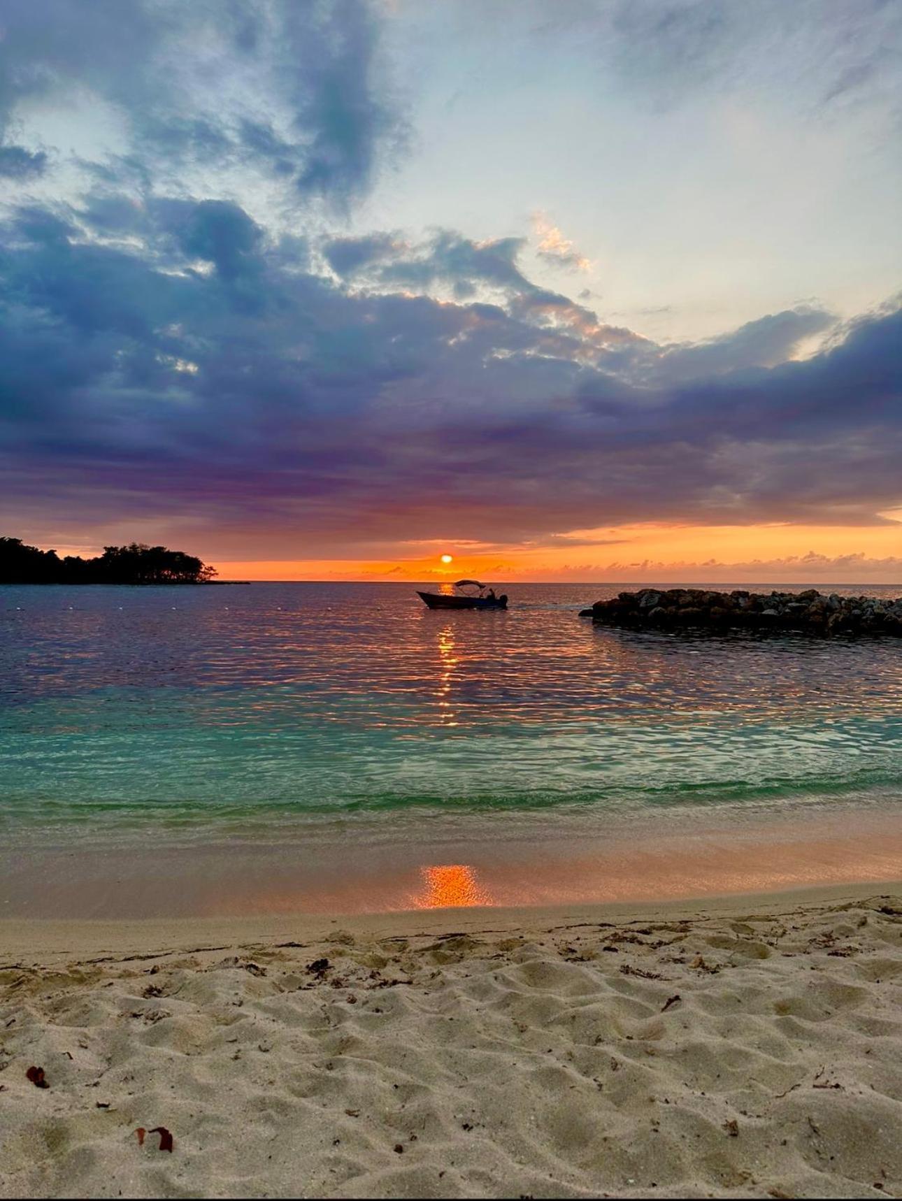 Stunning 2 Bedroom House At Point Village Negril Buitenkant foto